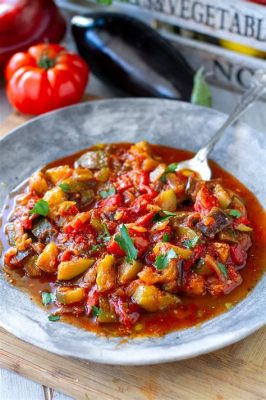  Pisto Manchego!  A Hearty Spanish Vegetable Stew Bursting With Freshness and Rustic Charm